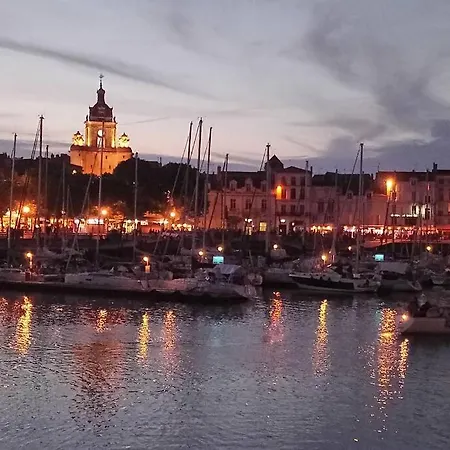 T2 Proche Plage Et Ports La Rochelle * La Rochelle (Charente-Maritime)